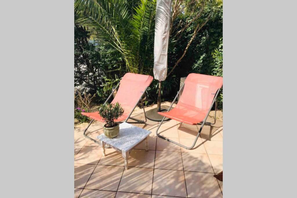 La Petite Pinede Studio Climatise Proche Plage Sanary-sur-Mer Exterior foto