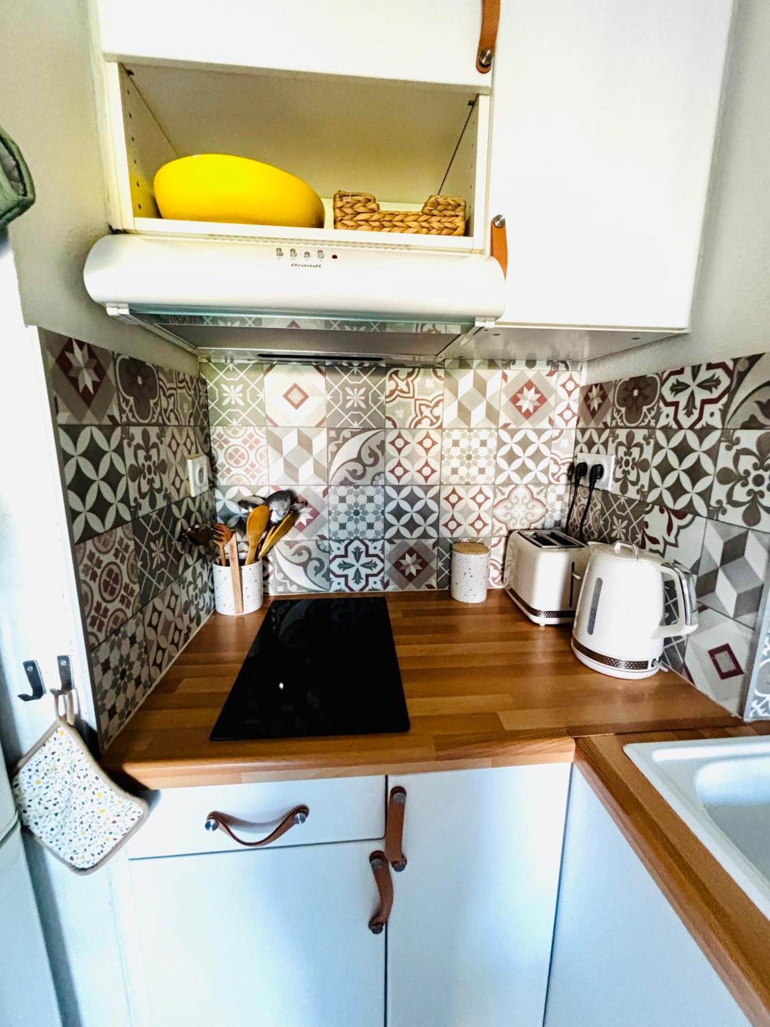La Petite Pinede Studio Climatise Proche Plage Sanary-sur-Mer Exterior foto
